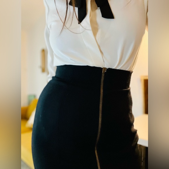 Vintage Midi Black High Waist Skirt Front Zipper Pure Wool Sz 6 - Picture 2 of 12